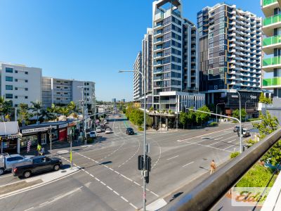 ICONIC WOOLLOONGABBA OFFICES - EXCELLENT NATURAL LIGHT!