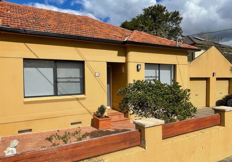 1A Henry Lawson Avenue, Abbotsford