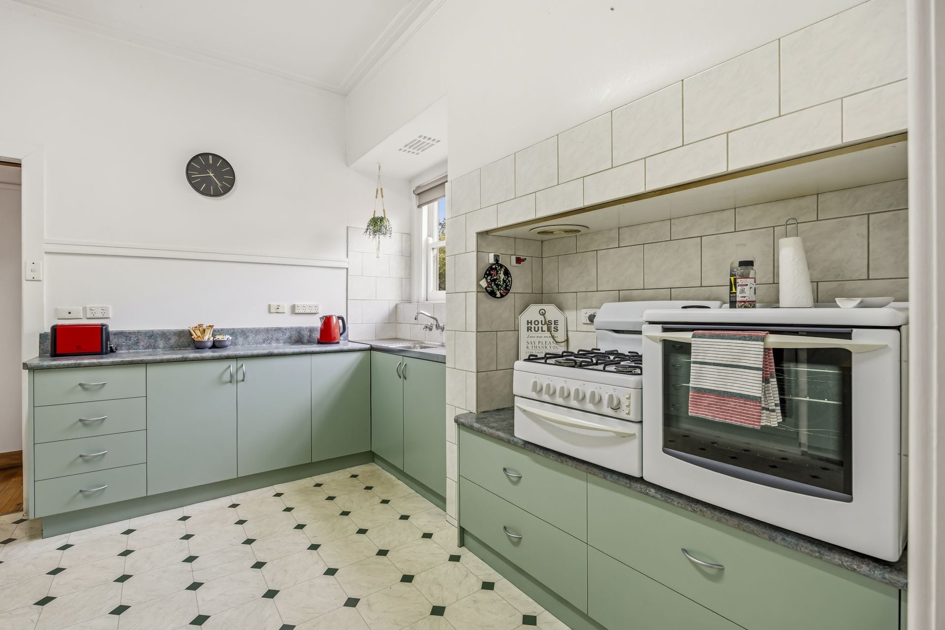 1470 Gregory Street, Lake Wendouree, Lake Wendouree - Thumbnail 7