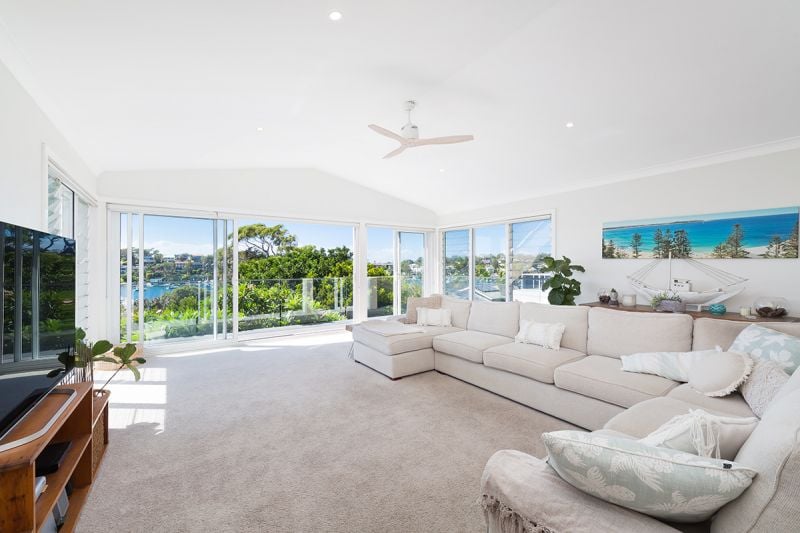 52 Fernleigh Road CARINGBAH SOUTH 2229