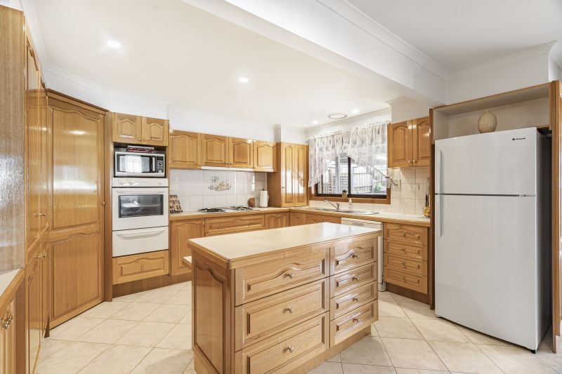 71 Thompson Circuit, Mill Park