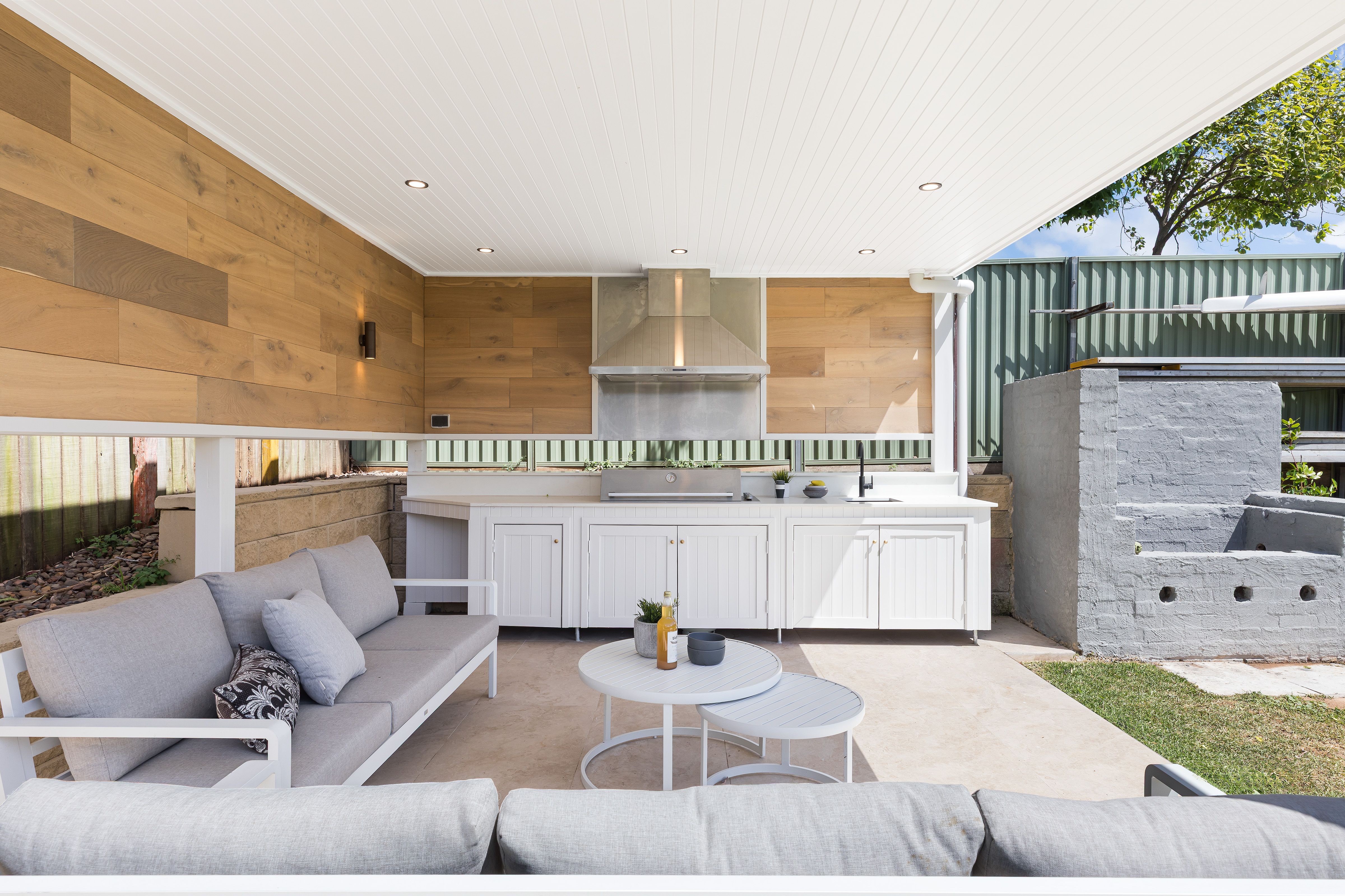 4 Glandore Street WOOLOOWARE 2230