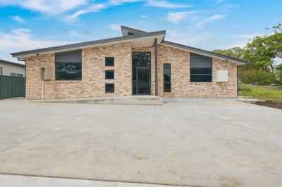 MODERN ONE BEDROOM UNIT!