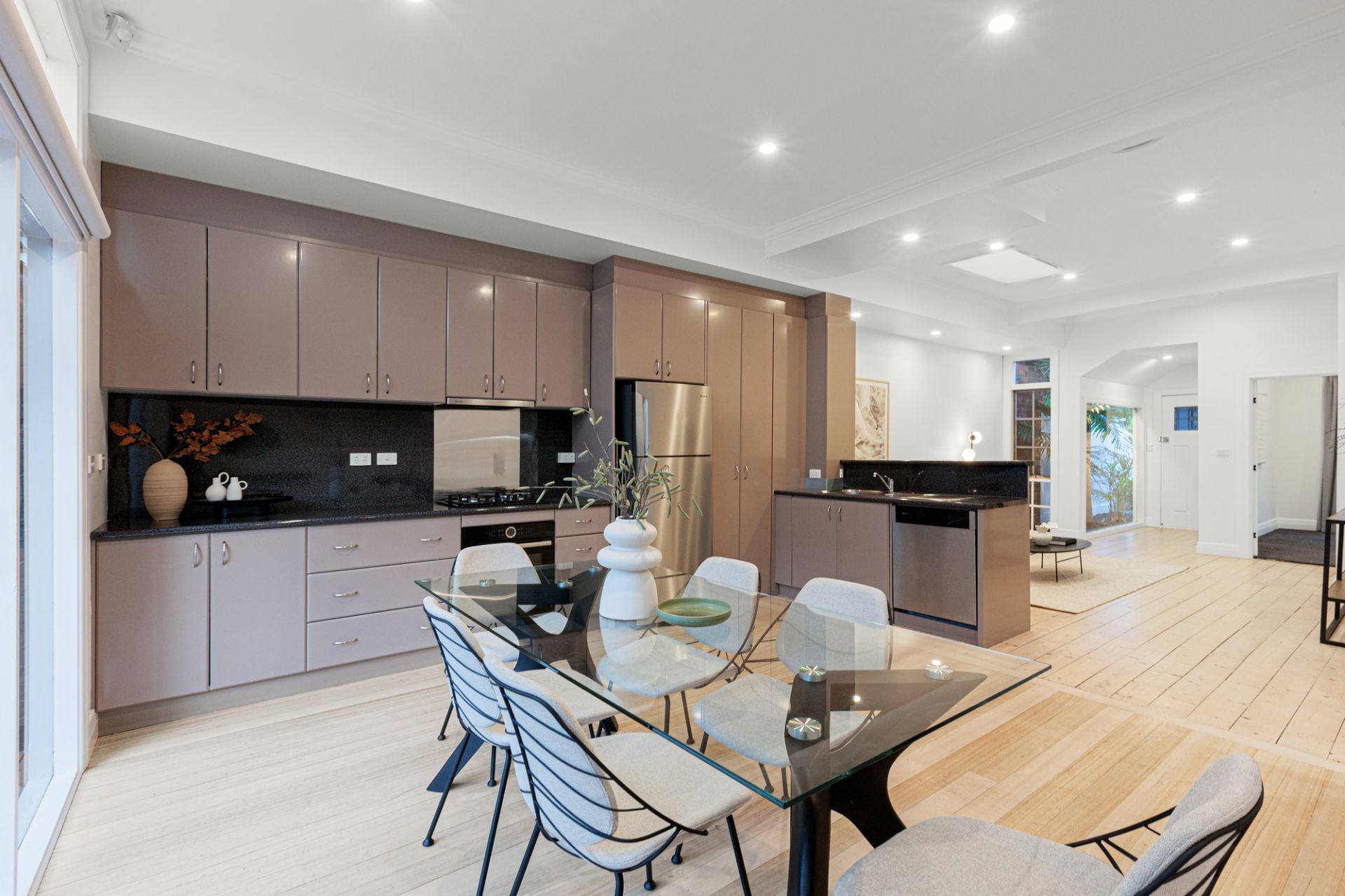 168 Evans Street, Port Melbourne, Port Melbourne - Thumbnail 3