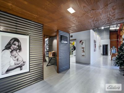 REFURBISHED CREATIVE OFFICE SPACE OFF STANLEY STREET!