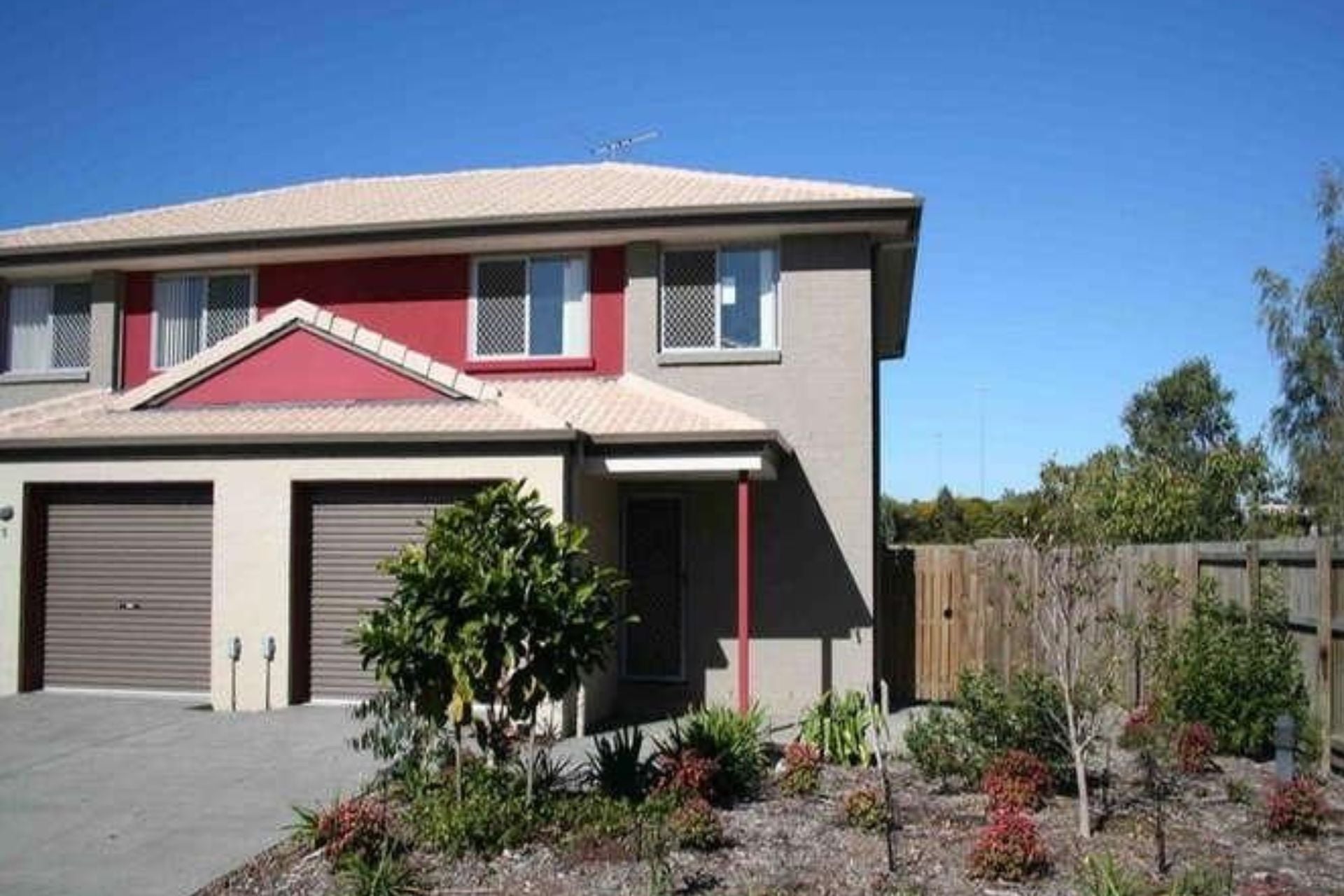 6/6-32 University Drive, Meadowbrook, Meadowbrook - Thumbnail 2
