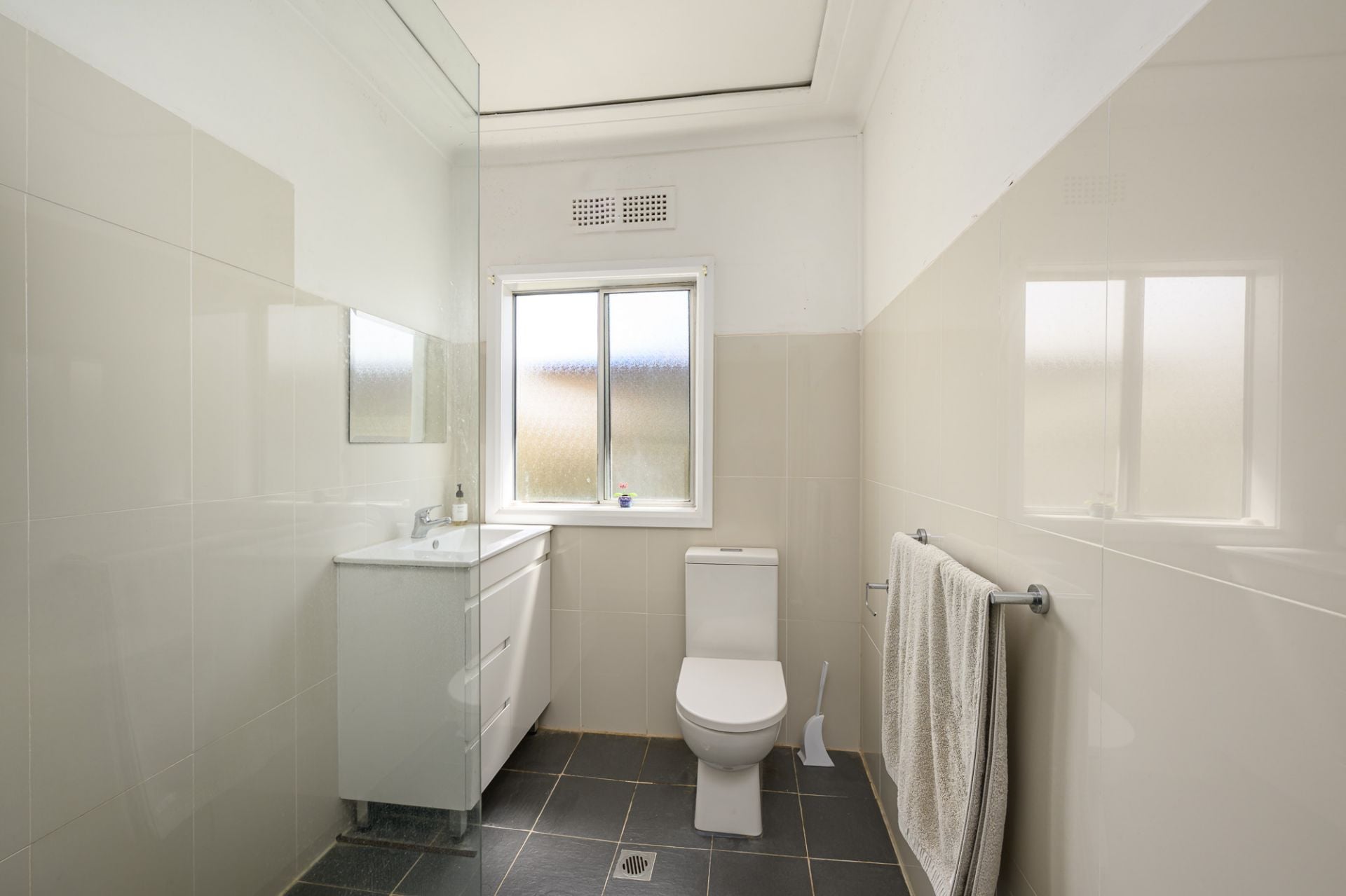 18 Lawson Street Panania NSW, Panania - Thumbnail 6