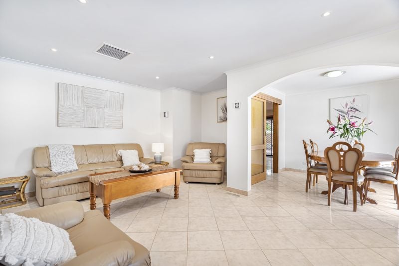 71 Thompson Circuit, Mill Park