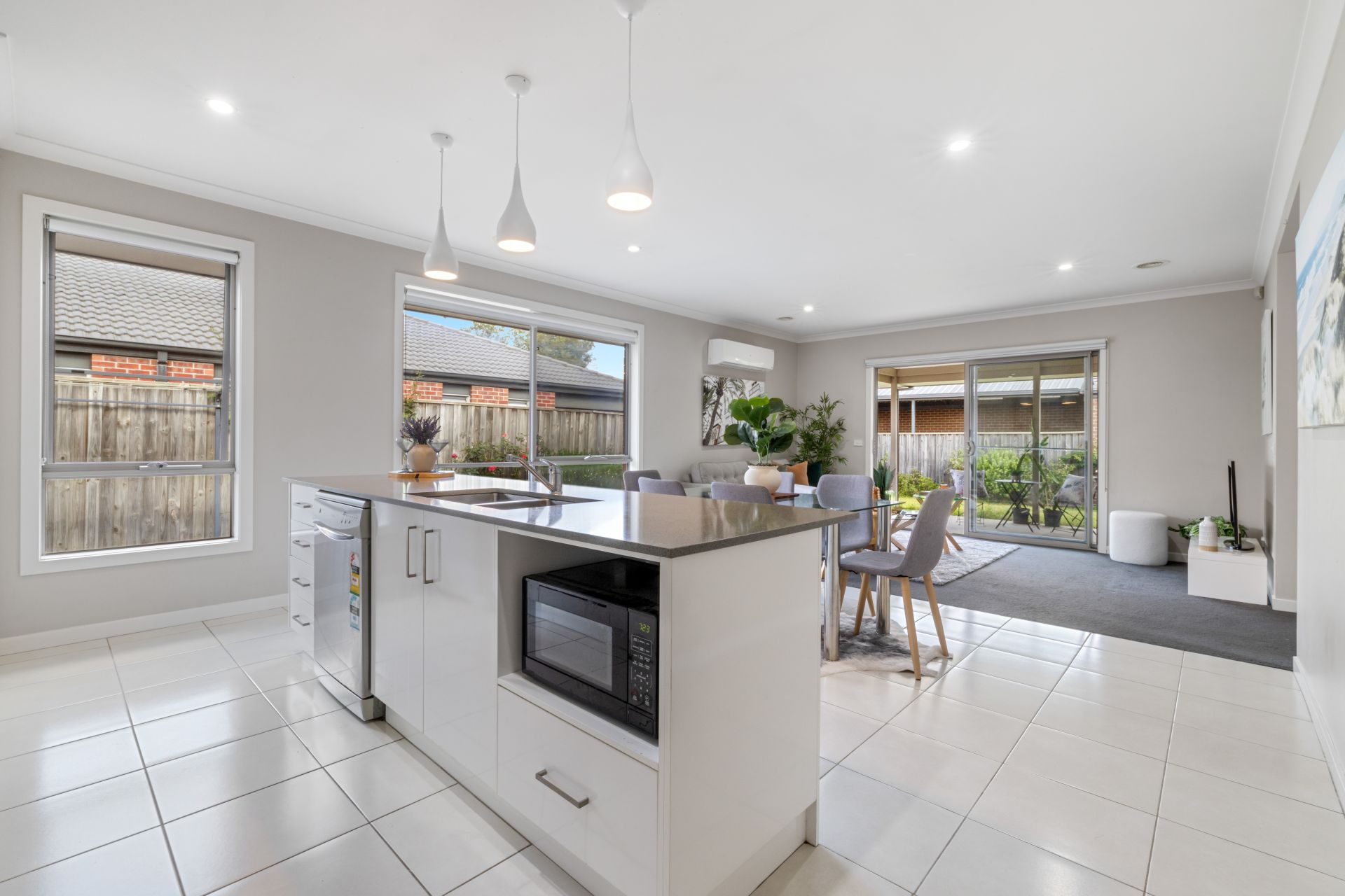 Spacious Family Home on Approx. 520m² with High Ceilings & Expansive Western Garden
