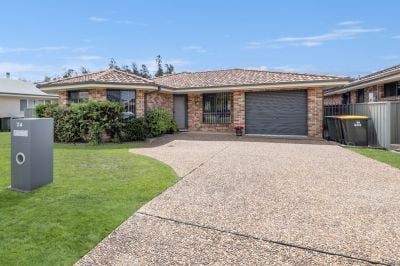 West Kempsey 24 Cecil Baldwin Close
