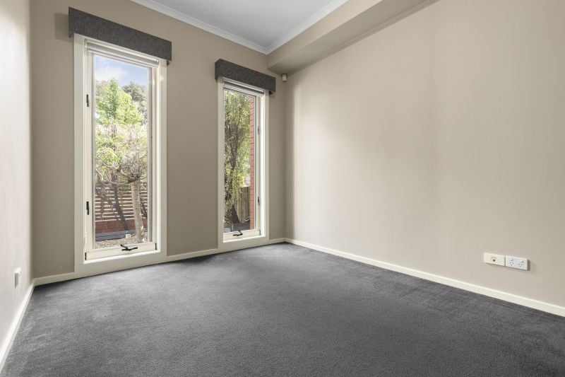 9 Flowerdale Crescent, Roxburgh Park