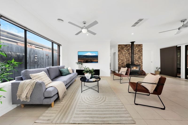 15 Tourmaline Drive, Epping