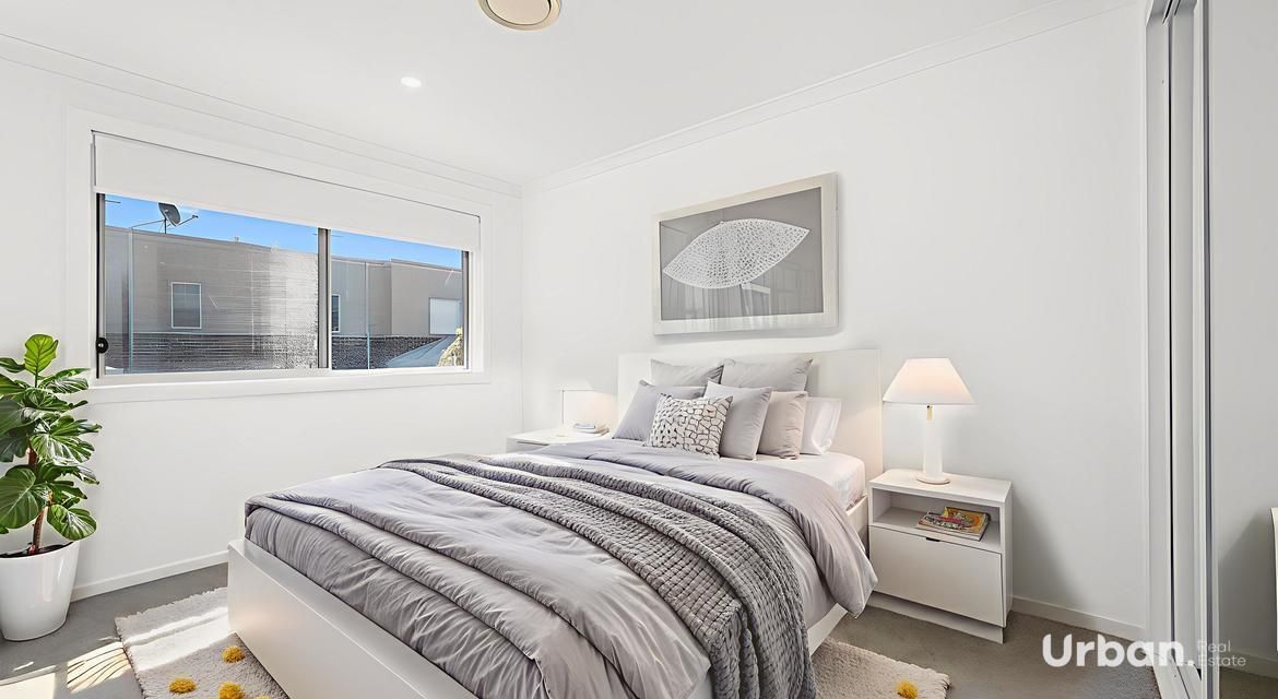 Denham Court 3 Indigo Crescent