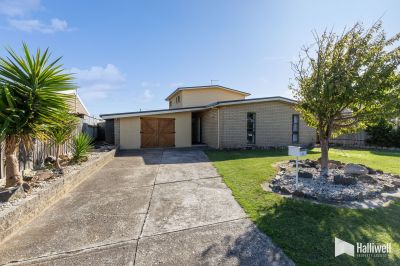 5
 
 
 
  
 
 
 2
 
 
 
  
 
 
 1
 
 
 
 
 
 
 
 4 Seabreeze Avenue, Shearwater TAS 7307, Shearwater - Thumbnail 2