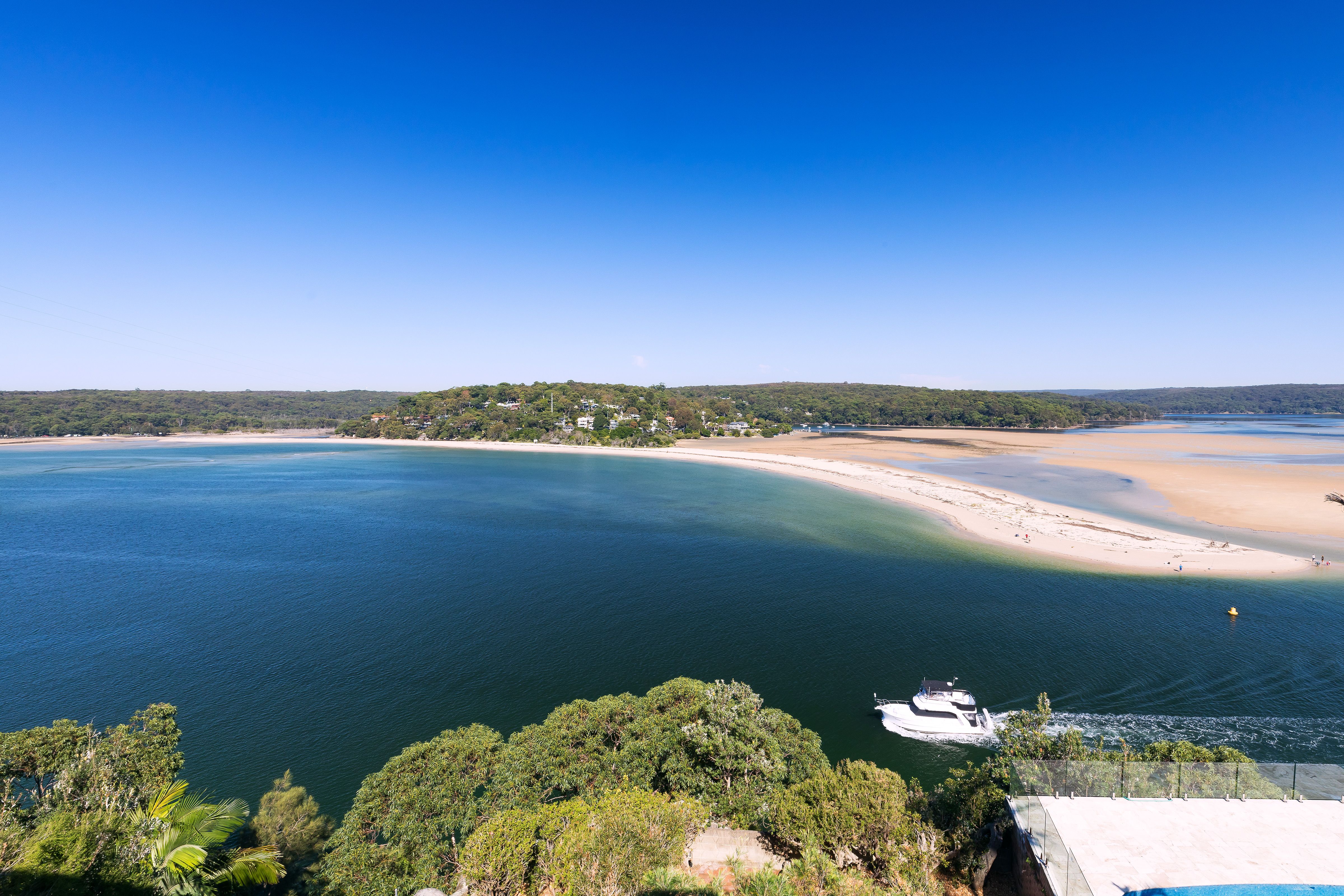 8 Loch Lomond Crescent BURRANEER 2230