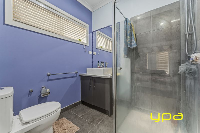 42 Pinebank Avenue Cranbourne East VIC, Cranbourne East - Thumbnail 8