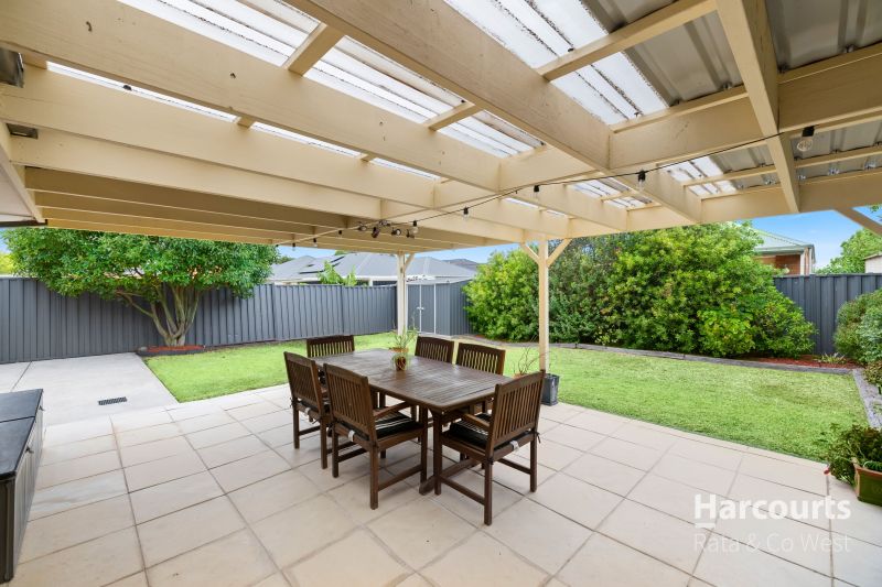 43 Heysen Parkway, Caroline Springs