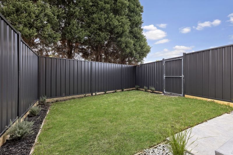 2/101 Mount View Road, Lalor
