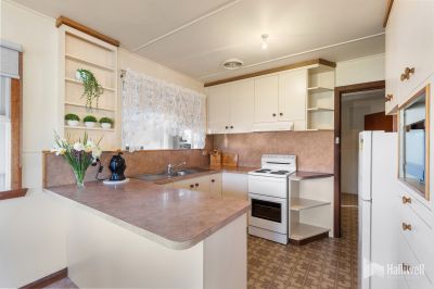 3
 
 
 
  
 
 
 1
 
 
 
  
 
 
 2
 
 
 
 
 
 
 
 22 Henry Street, Sheffield TAS 7306, Sheffield - Thumbnail 6