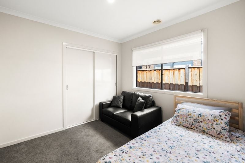 12 Versteegen Street, Fraser Rise