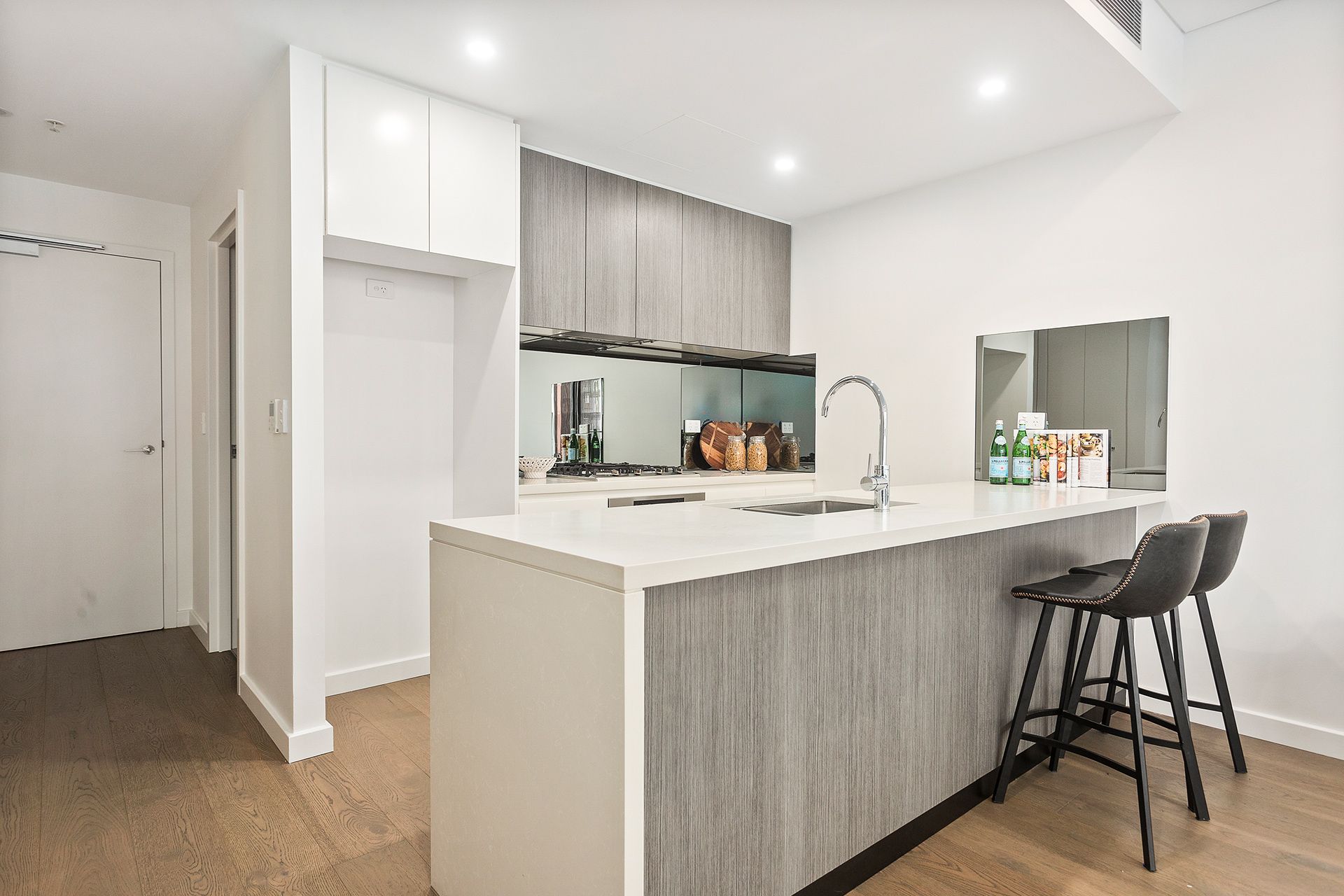 504/7 Garrigarrang Avenue Kogarah NSW, Kogarah - Thumbnail 3