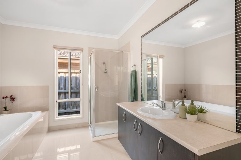 15 Currumbin Road, Doreen