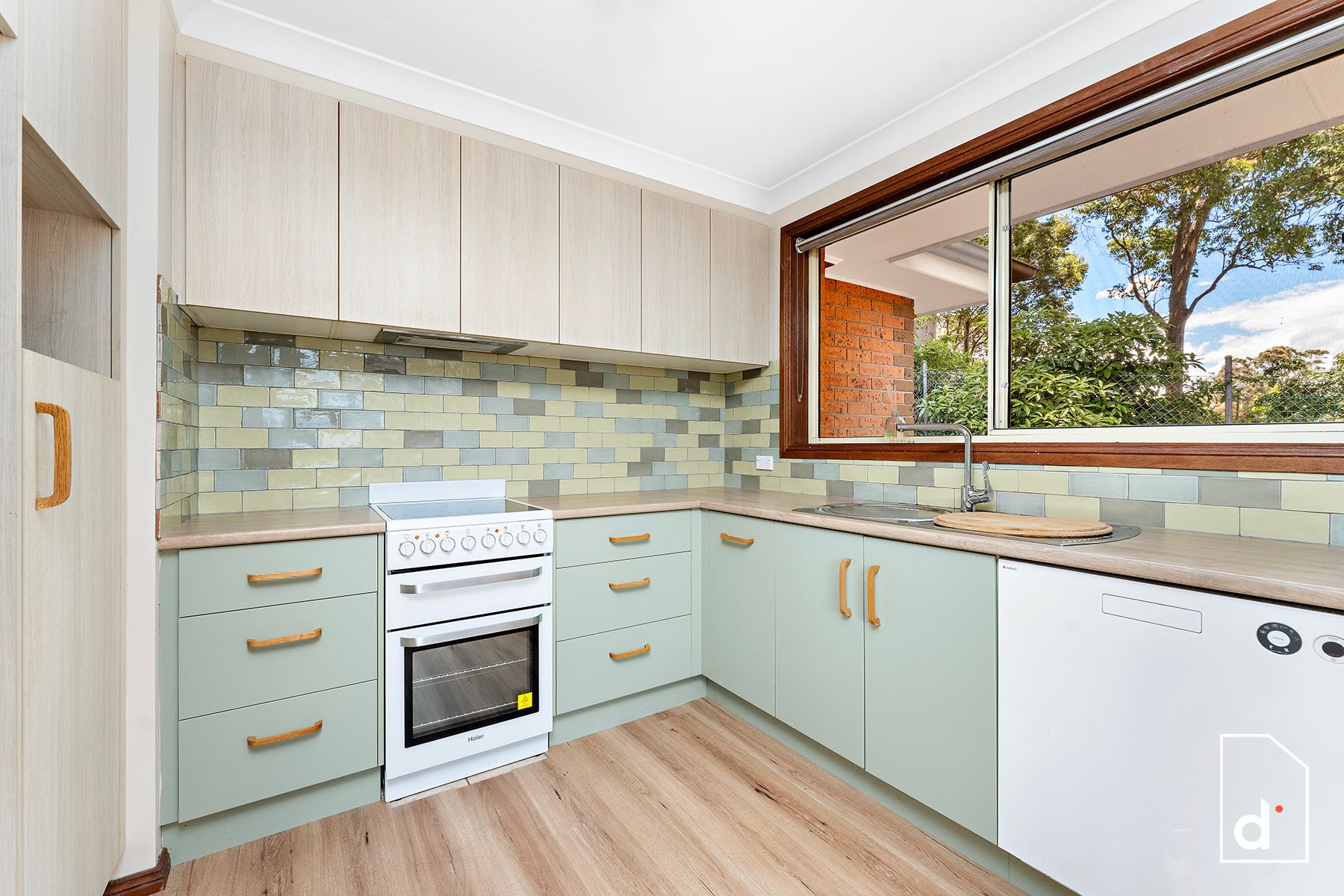 11/25 Robertson Street, Coniston NSW