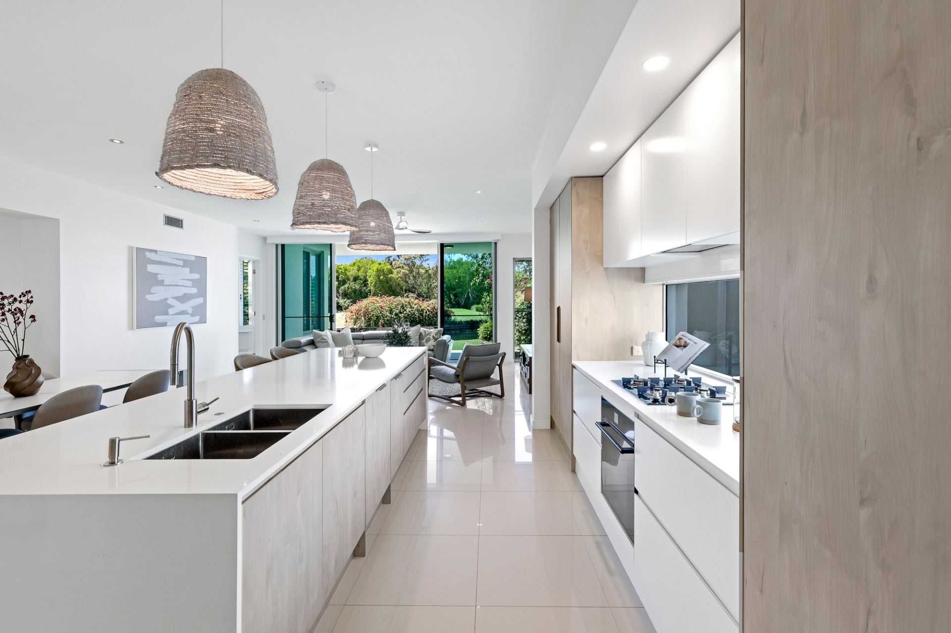 7507 Springfield Drive, Hope Island QLD 4212, Hope Island - Thumbnail 6
