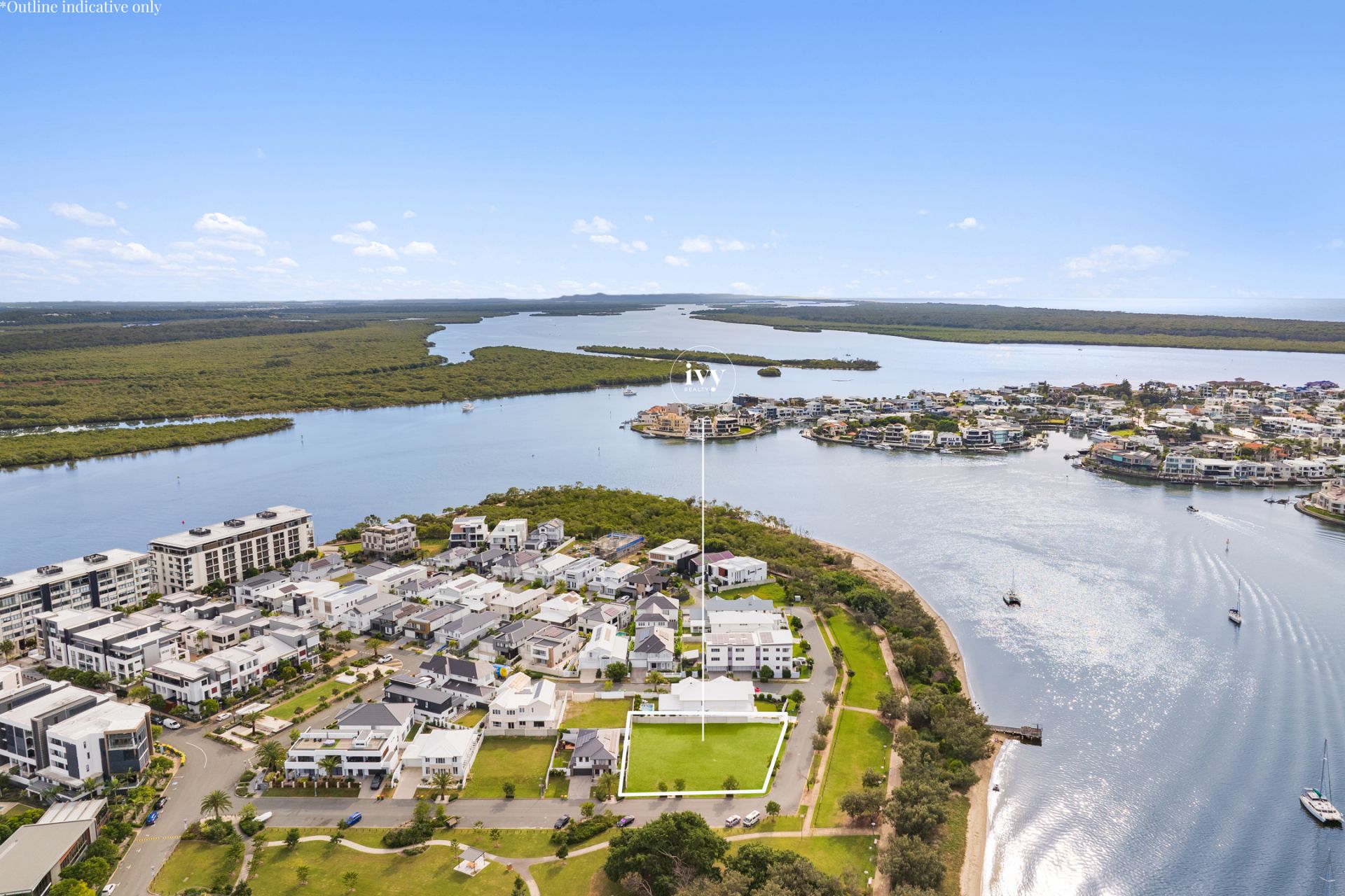 8 Oceania Way, Paradise Point - Thumbnail 4