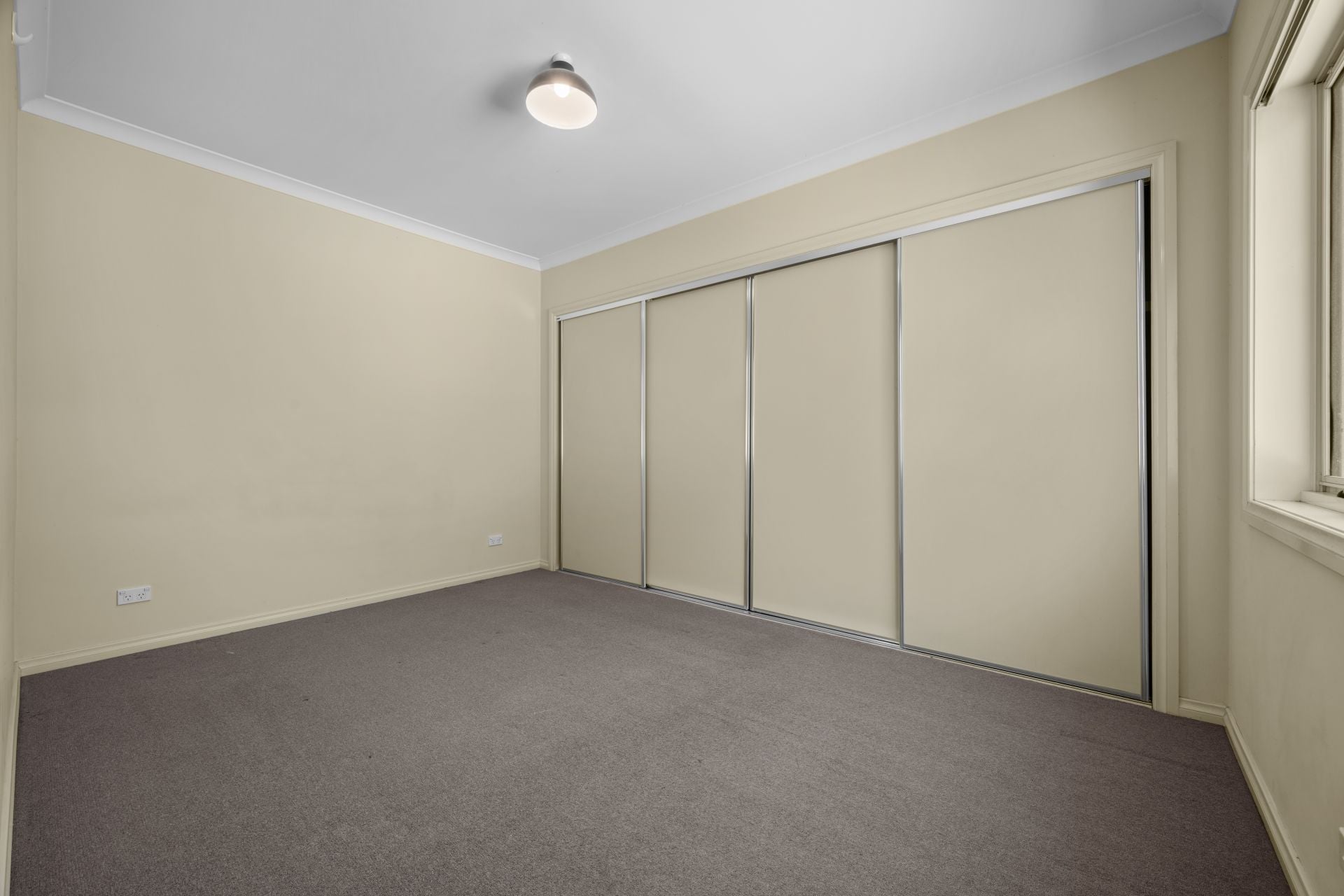 Stylish Unit In Quiet Reservoir Pocket