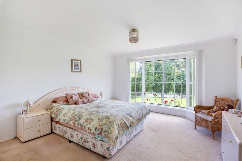 Your Country Escape Awaits in The Oaks