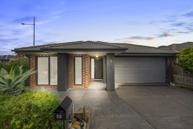 16 Overnewton Way, Wollert