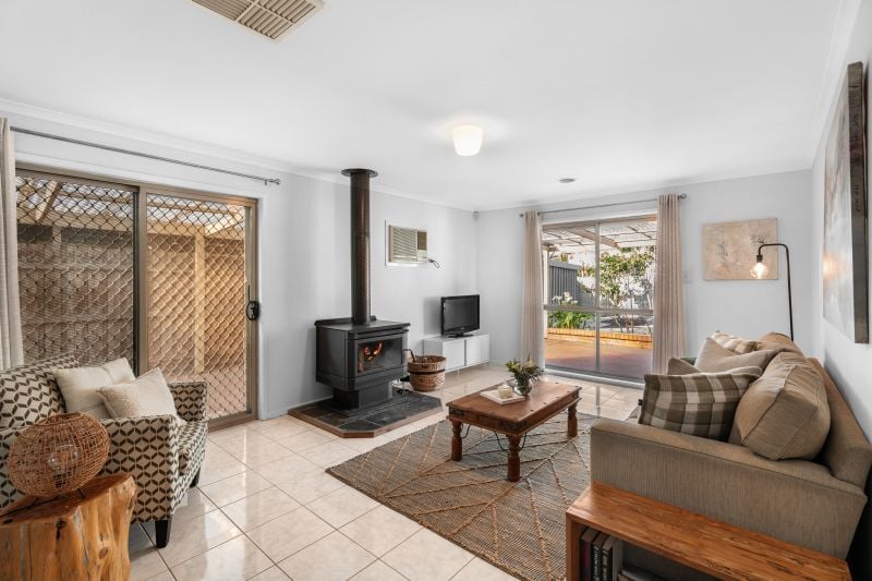 22 Cambala Avenue, Lalor