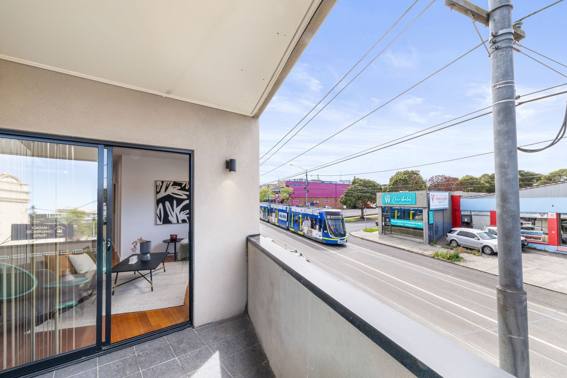 Spacious, Modern Living Over Two Levels