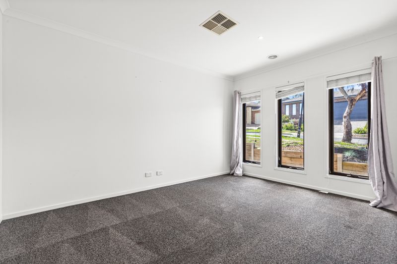 5 Bear Crescent, Doreen