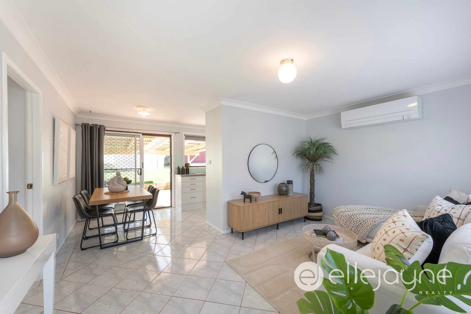 2 Churchill Crescent, Windermere Park, Windermere Park - Thumbnail 3