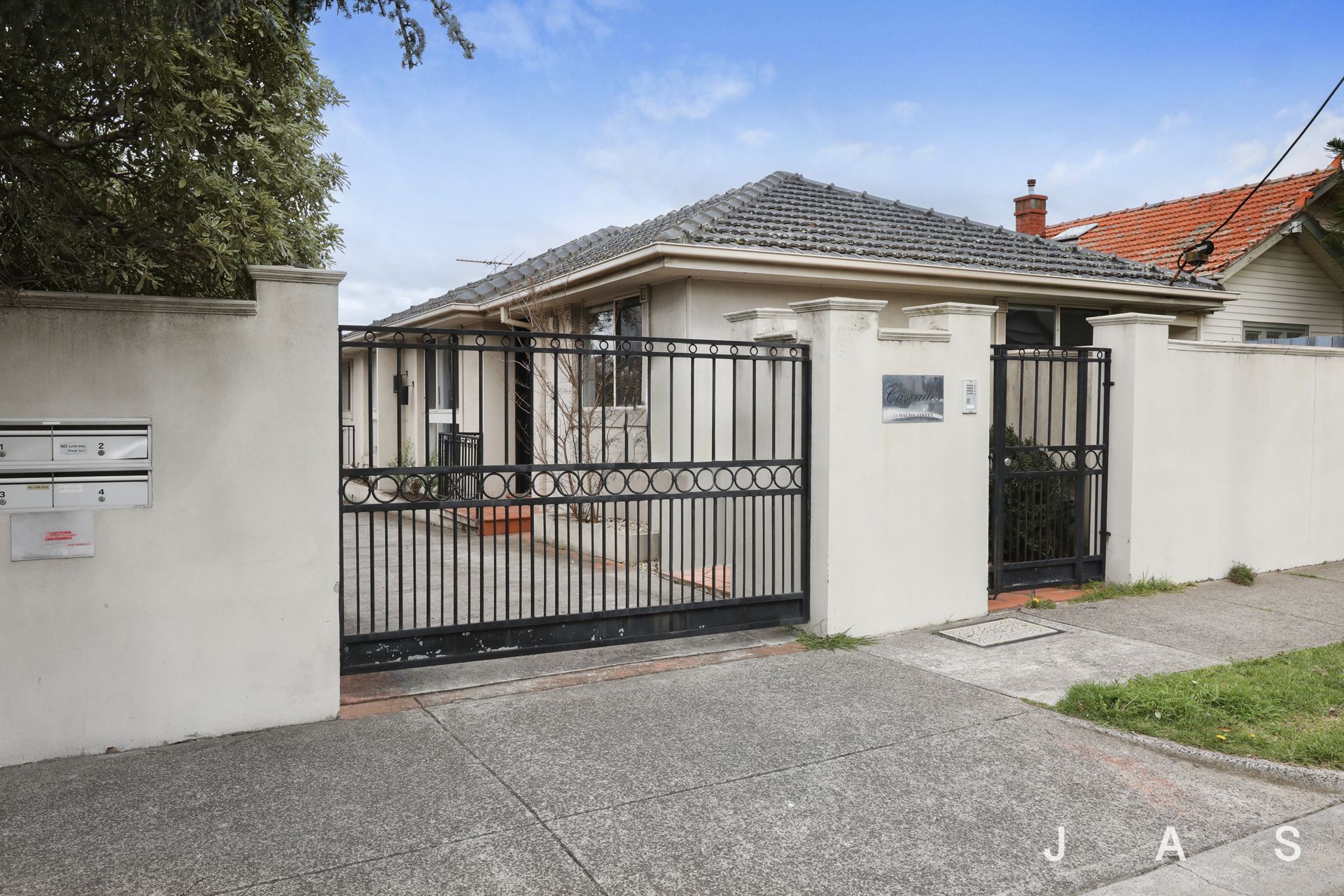 1/11 Halpin Street Brunswick West VIC, Brunswick West - Thumbnail 2