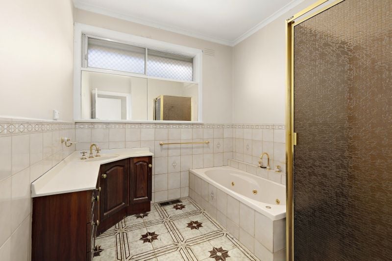 8 Burton Street, Lalor