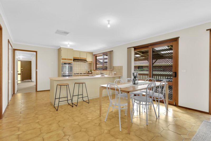 8 Durack Place, Mill Park