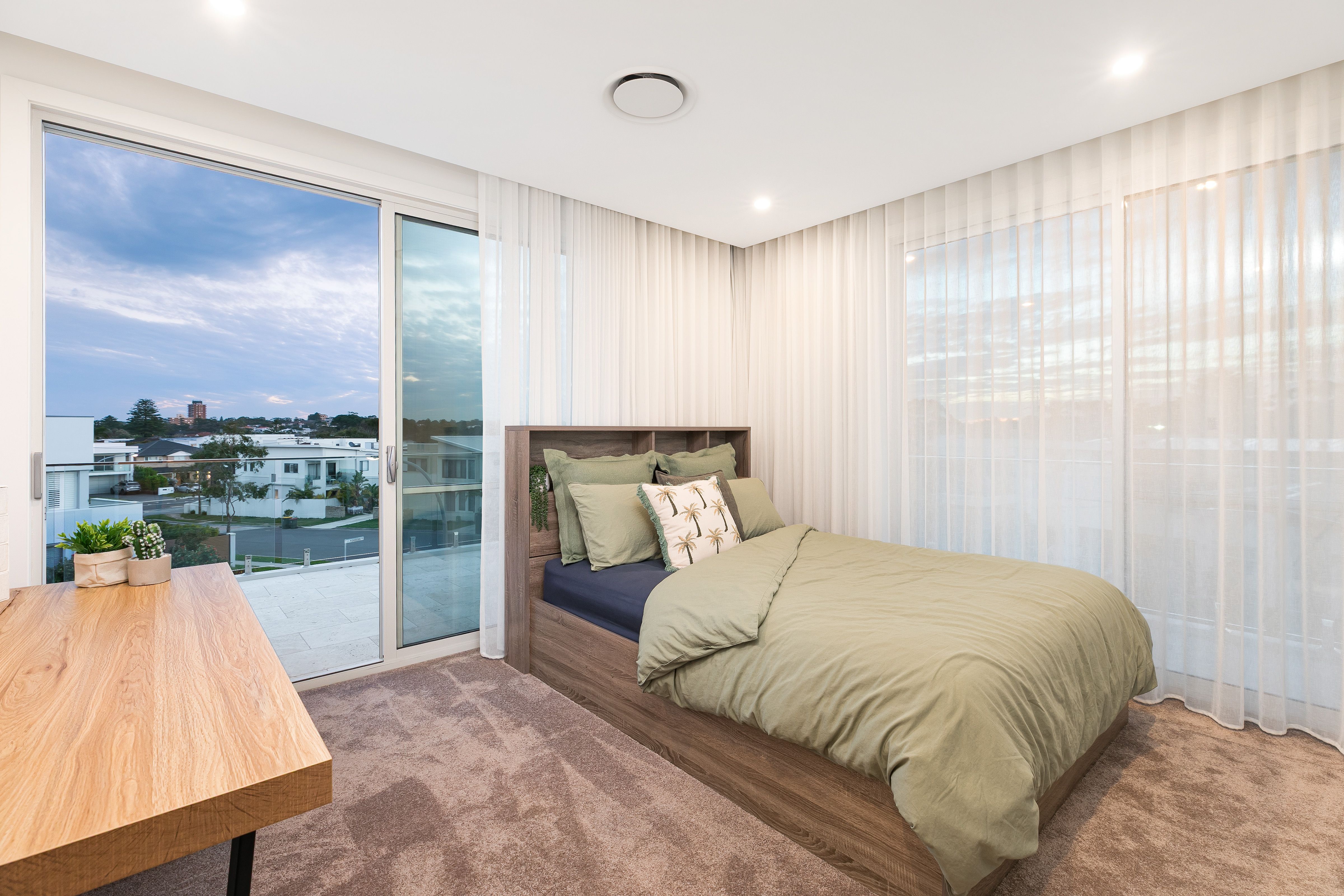 1 Shorebird Pde GREENHILLS BEACH 2230