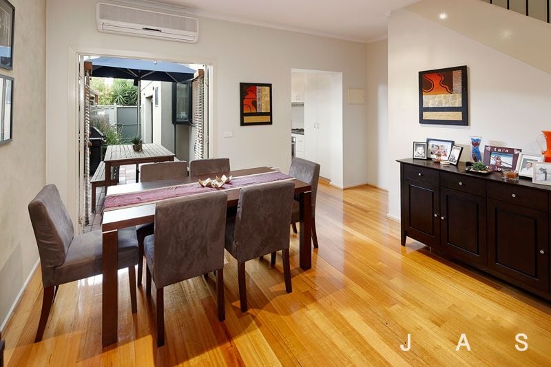 15 Goldsbrough Walk Kensington VIC, Kensington - Thumbnail 4