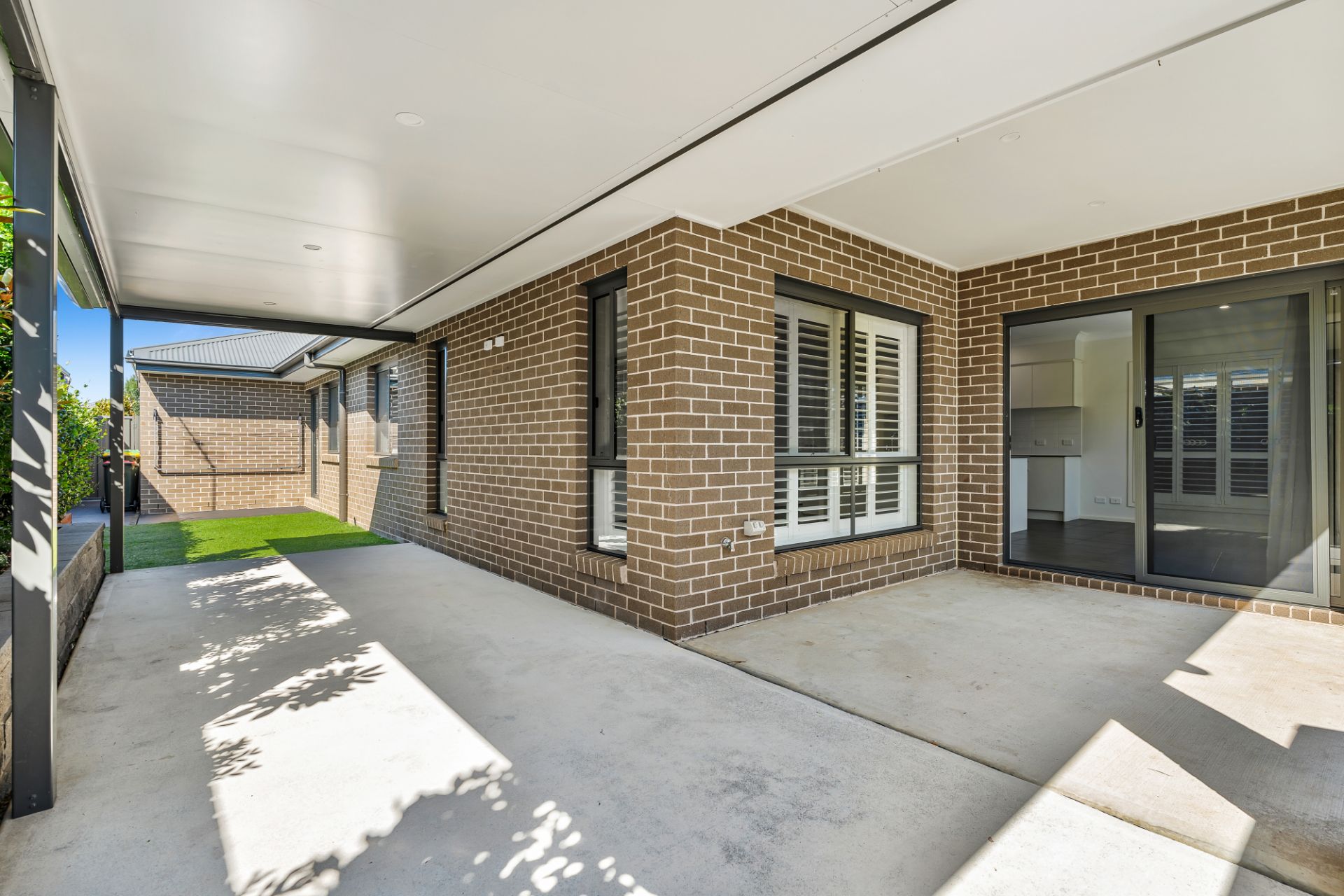 41 Derbyshire Road, Spring Farm, Spring Farm - Thumbnail 2