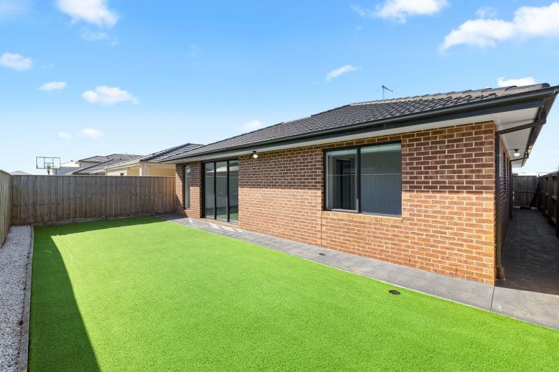 3 Shadow Street, Deanside