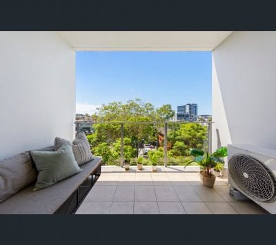 Dee Why - 1205/10 Sturdee Parade