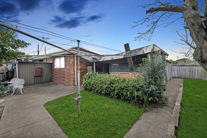 217 The Boulevard, Thomastown