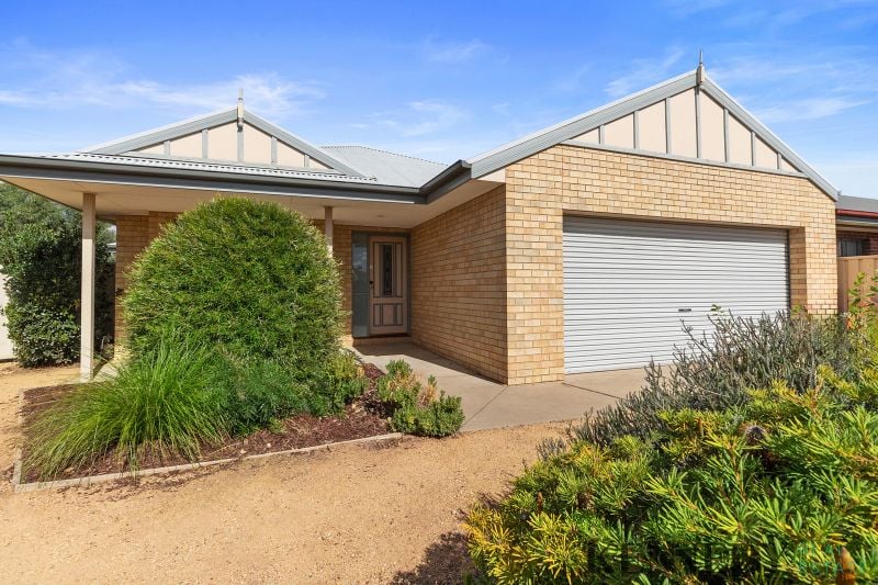 50 Steneker Crescent Yarrawonga VIC, Yarrawonga - Thumbnail 2