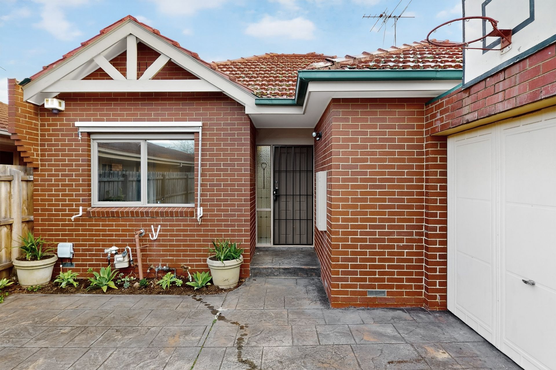 2/30 Snowdon Avenue, Caulfield - Thumbnail 2