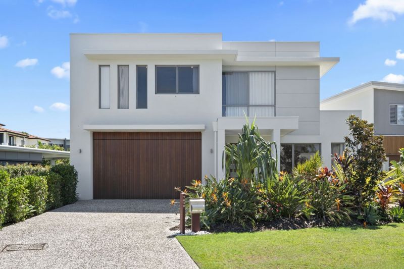 7830 Pavilions Close, Hope Island QLD 4212, Hope Island - Thumbnail 2