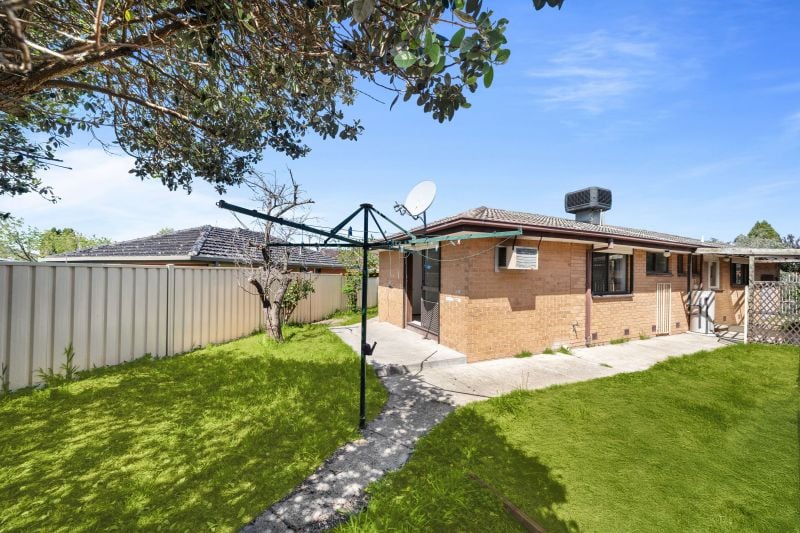 31 Winamurra Crescent, Thomastown