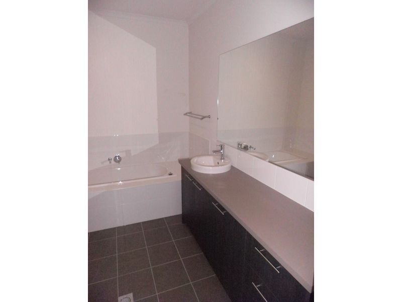 2/20 Hewitt Avenue Footscray VIC, Footscray - Thumbnail 7